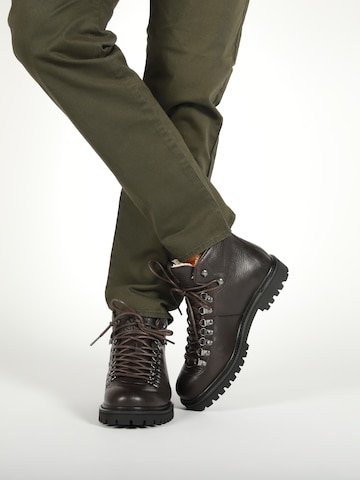 BLACKSTONE Veterboots 'Rock Tarrant EG565' in Bruin