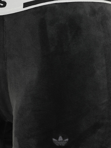 Skinny Pantalon ADIDAS ORIGINALS en noir