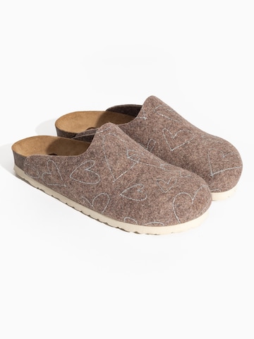 Bayton - Zuecos 'MALO' en beige