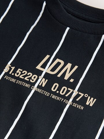 Next T-Shirt in Schwarz