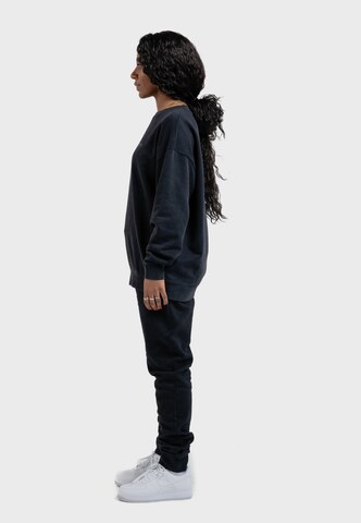 Oldskull Sweatshirt 'Peach Dyed Basic' in Schwarz