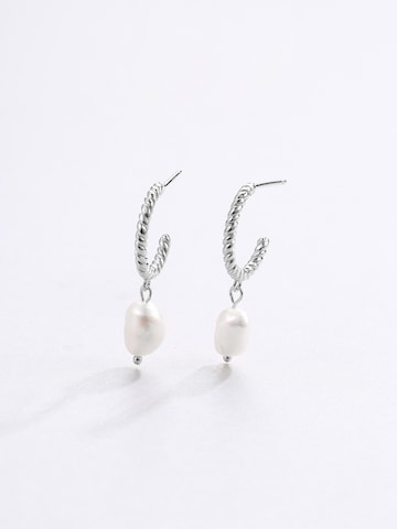 Orecchini 'Twisted Pearl' di Hey Happiness in argento