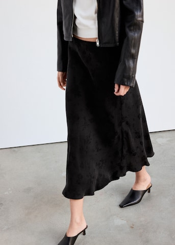Gonna 'TAMI' di MANGO in nero: frontale