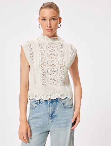 Koton Sweater in White: front