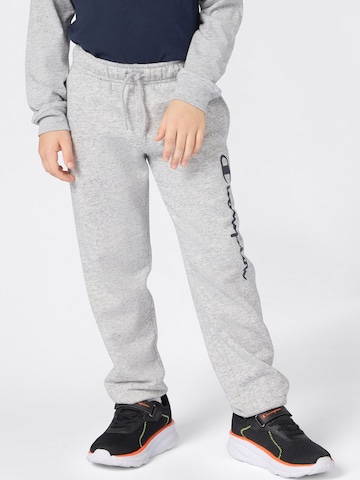 Champion Authentic Athletic Apparel Tapered Housut värissä harmaa: etupuoli