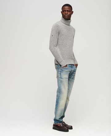 Superdry Pullover in Grau