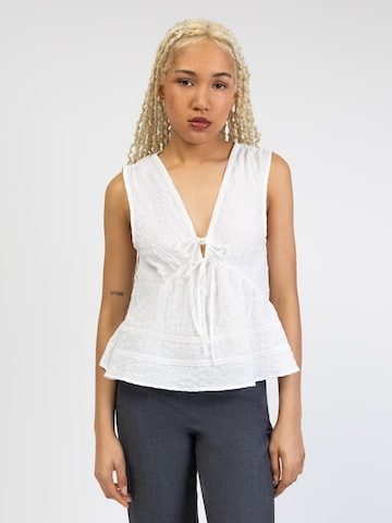 BROKE + SCHÖN Blouse 'Ärmellose Boho Bluse' in White: front