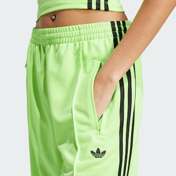 Wide Leg Pantalon 'Adicolor Classic Firebird' ADIDAS ORIGINALS en vert