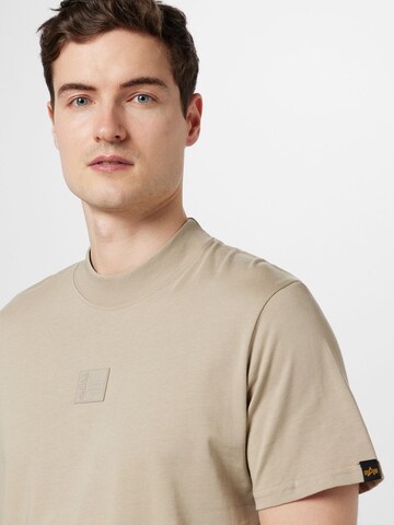 ALPHA INDUSTRIES Футболка в Бежевый