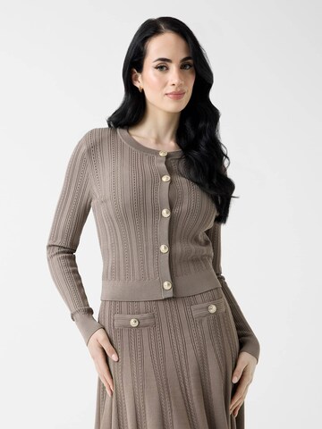 GUESS Strickjacke 'Carmen' in Beige: Vorderseite