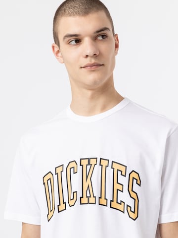 DICKIES - Camiseta 'Aitkin' en blanco