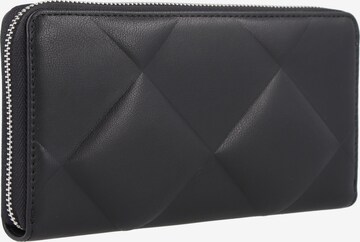 Calvin Klein Portemonnaie 'Quilt' in Schwarz