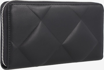 Calvin Klein Wallet 'Quilt' in Black
