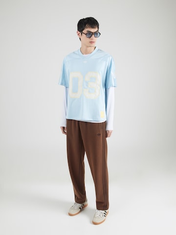 ADIDAS ORIGINALSLoosefit Hlače 'Premium Essentials' - smeđa boja