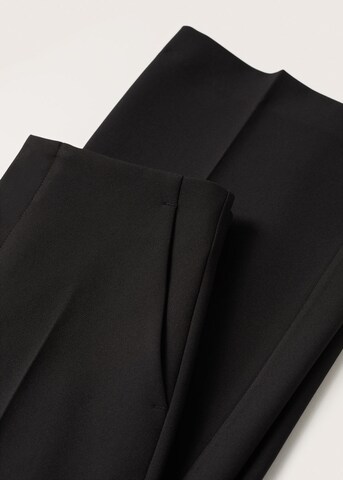 MANGO Bootcut Spodnie w kant w kolorze czarny