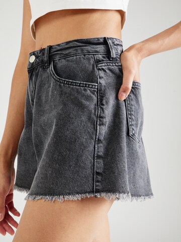 ABOUT YOU - Regular Calças de ganga 'Lilli Shorts' em cinzento