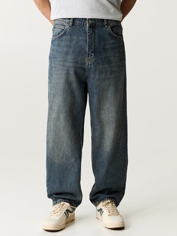Pull&Bear Baggy Jeans in Blauw: voorkant