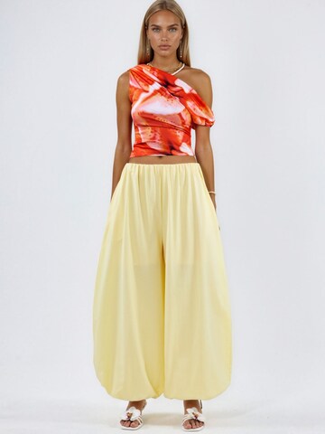 Barrel Pantalon Busem en jaune