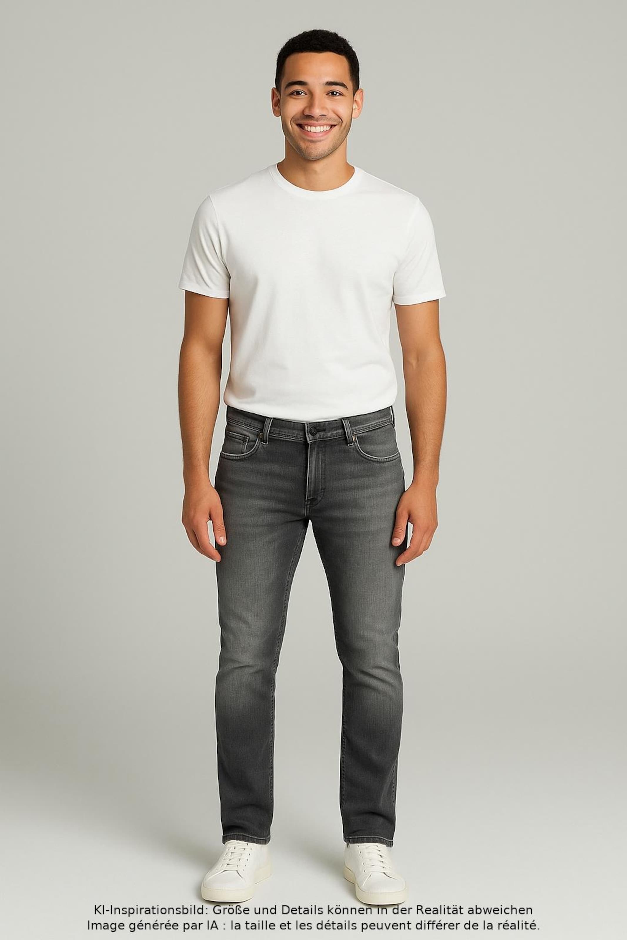 Jacob Cohen Jeans in 35 in Grey: front