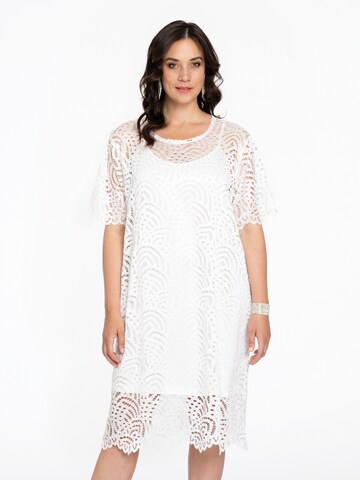 Robe YOEK en beige : devant