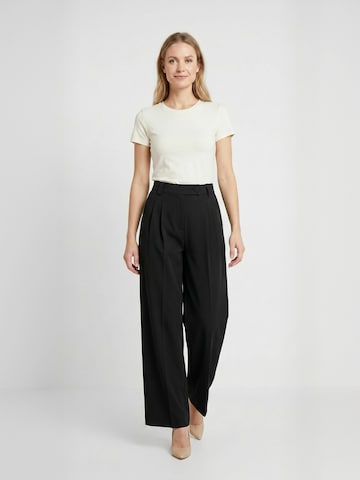Opal Studio Regular Trouser ' Sassi ' in Schwarz: Vorderseite