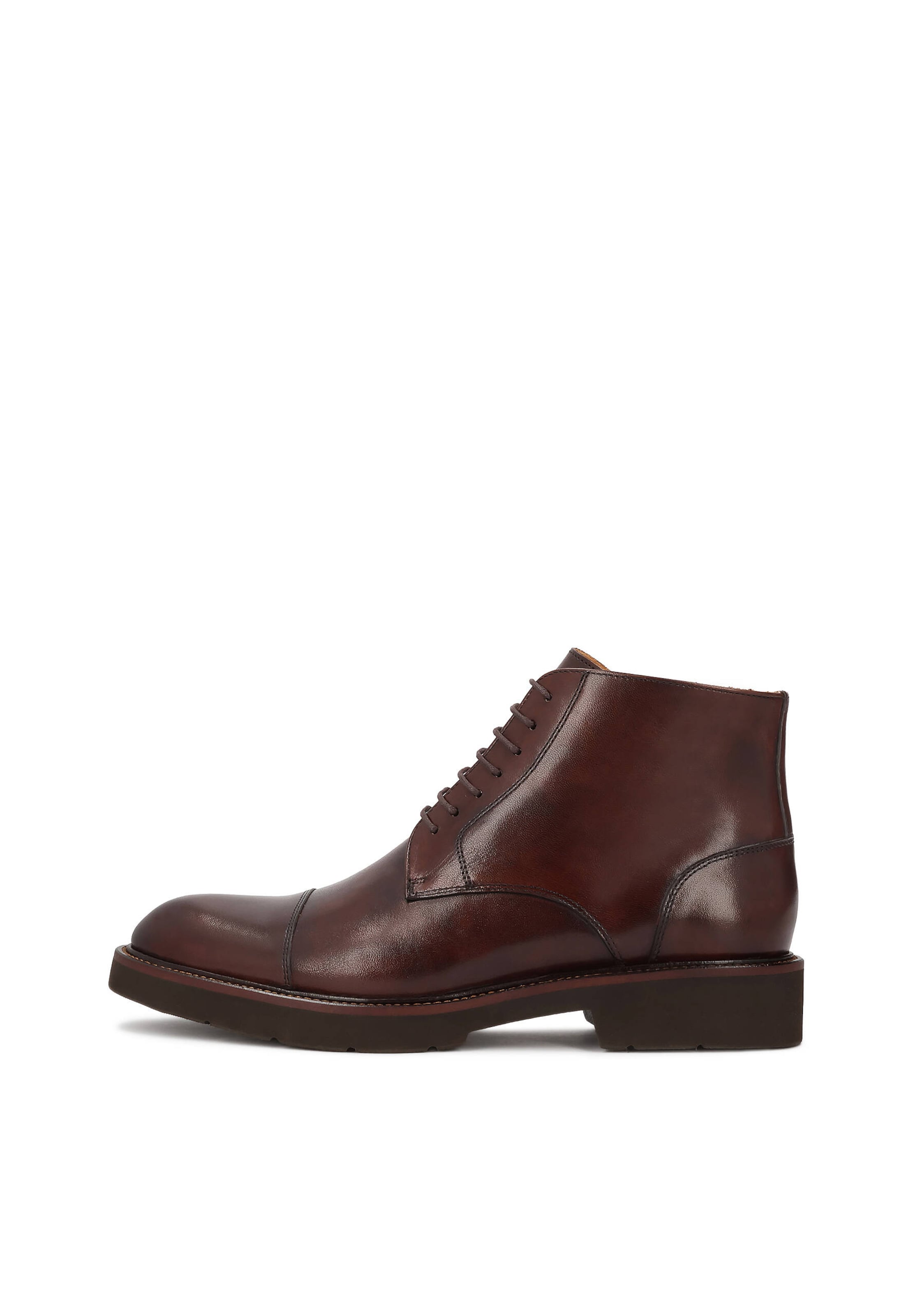 Boots stringati di Kazar in marrone: frontale