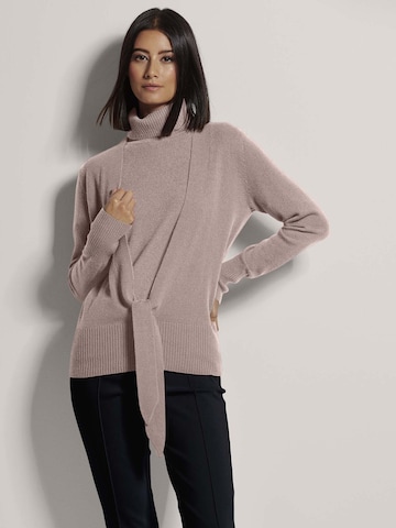 MADELEINE Strickjacke in Pink: Vorderseite
