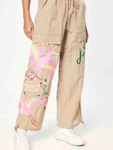 Nasty Gal Loose fit Cargo Pants in Beige