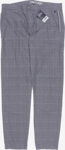 FREEMAN T. PORTER Pants in 34 in Grey: front