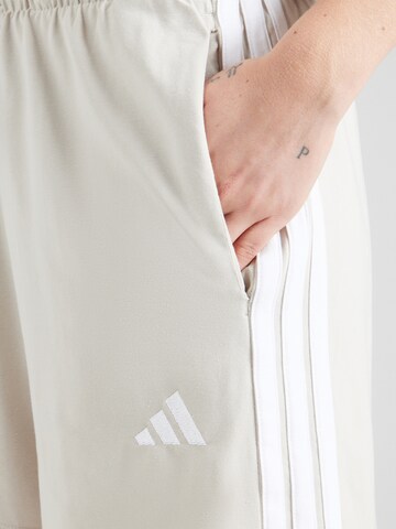 ADIDAS SPORTSWEAR Loosefit Παντελόνι φόρμας 'Essentials' σε μπεζ