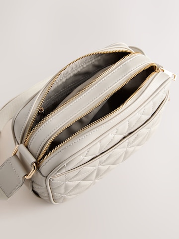 Next Taška cez rameno - Biela