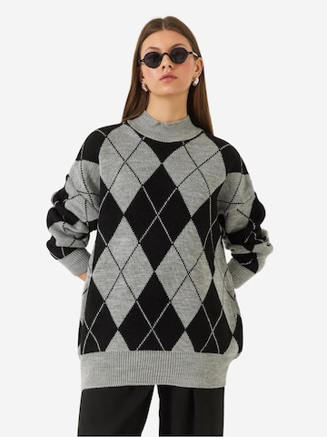 Pullover di Bianco Lucci in grigio