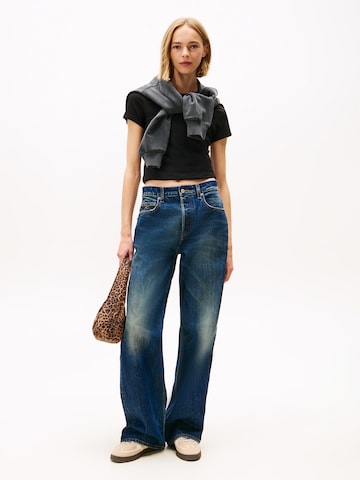 Tricou de la Tommy Jeans pe albastru