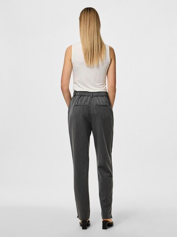 regular Pantaloni 'PCKamil' di PIECES in grigio