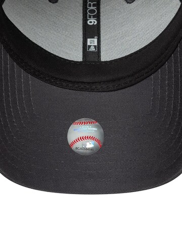 NEW ERA Cap '9FORTY New York Yankees MLB Flawless' in Grau