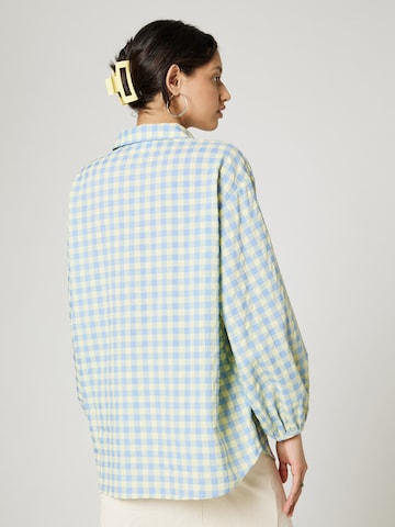 florence by mills exclusive for ABOUT YOU Blúzka 'Gingham' - Modrá