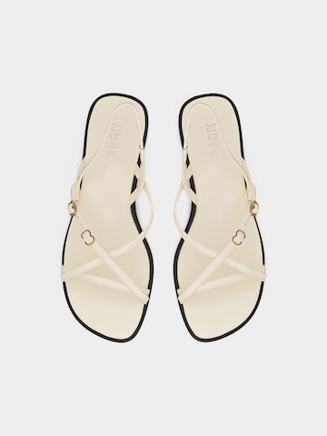 HUGO - Sandalias con hebilla 'Amaryl' en blanco