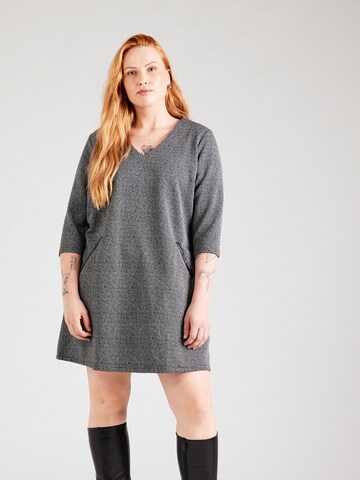 Abito 'Martje' di ABOUT YOU Curvy in nero: frontale