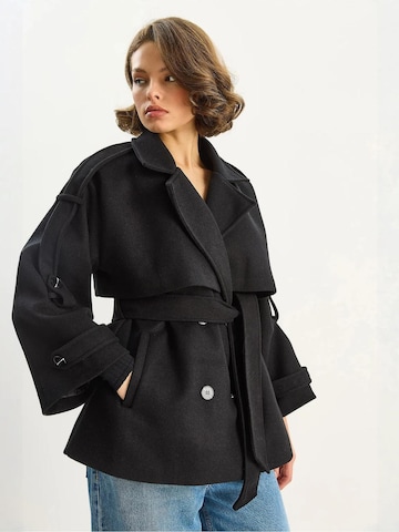 Bianco Lucci Between-Seasons Coat in Black