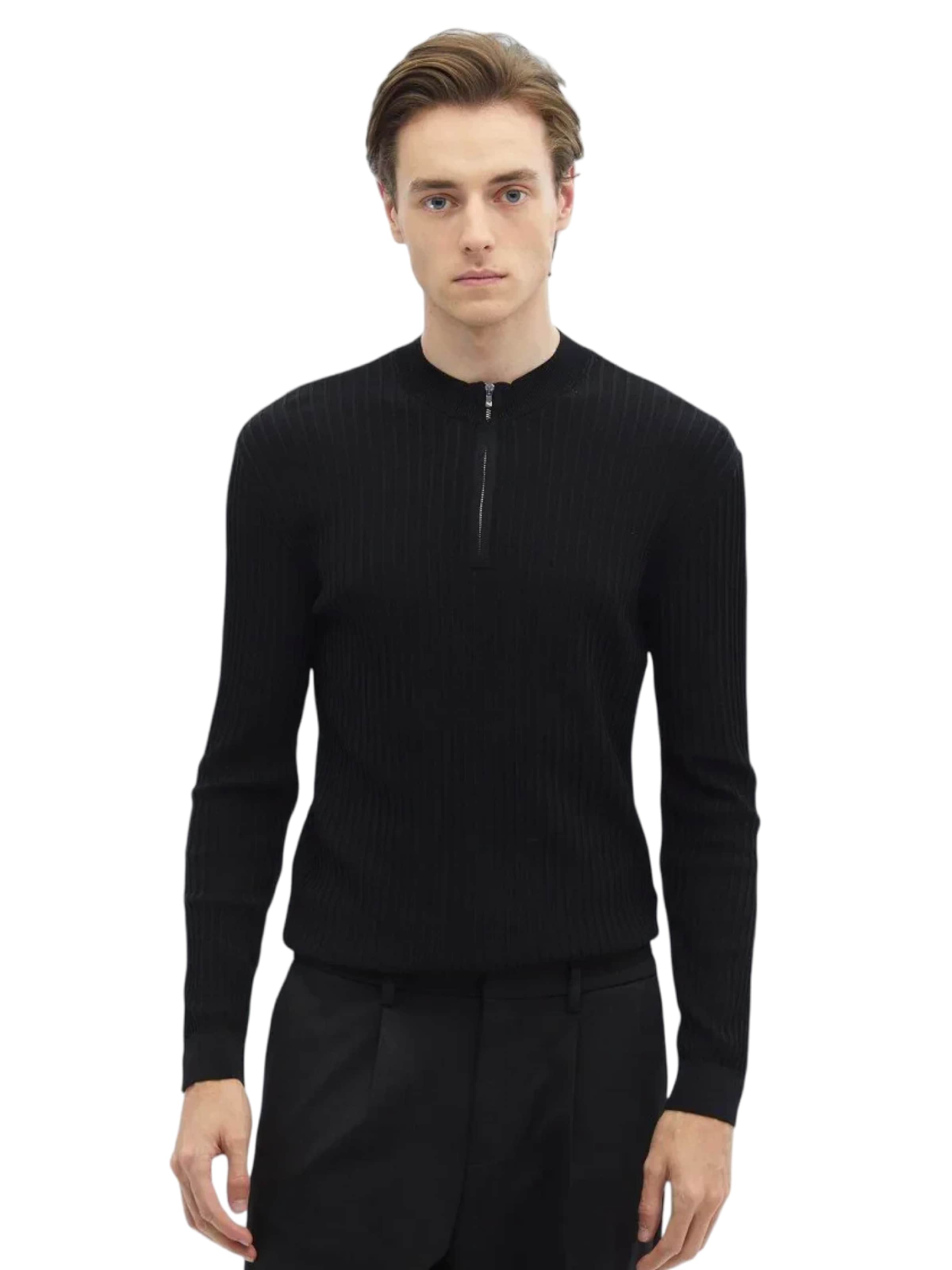 KİP Sweater in Black: front
