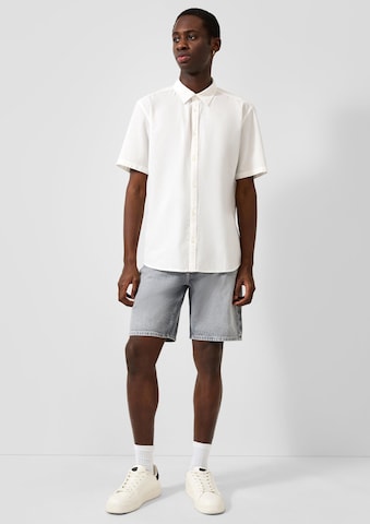 QS Regular Jeans-Bermuda in Grau