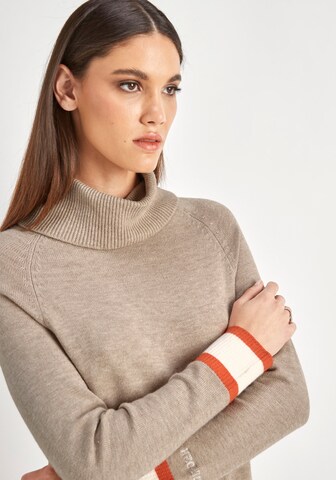 HECHTER PARIS Knitted dress in Beige