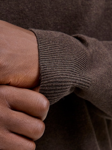 JACK & JONES Pullover in Braun