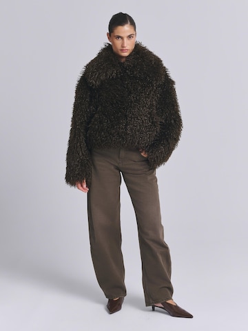 Giacca invernale 'OVERSIZED FURRY FUR JACKET' di AEMMI in marrone