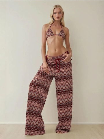 Hiccup - Perna larga Calças em vermelho