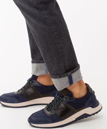 BRAX Slimfit Jeans 'Cadiz' in Grijs