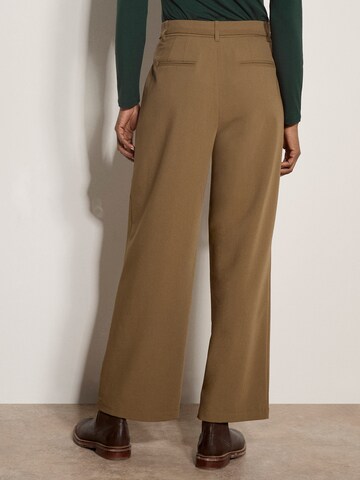 regular Pantaloni ' Bundfaltenhose ' di Apricot in beige