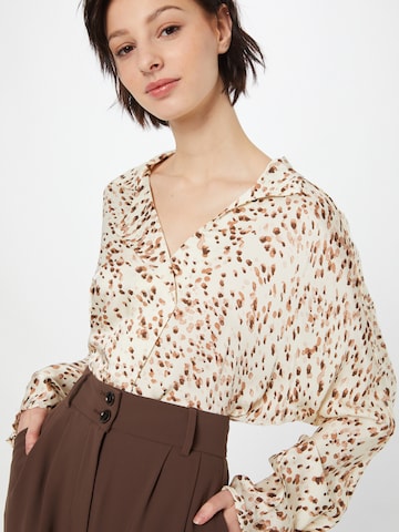 s.Oliver BLACK LABEL Blouse in Bruin