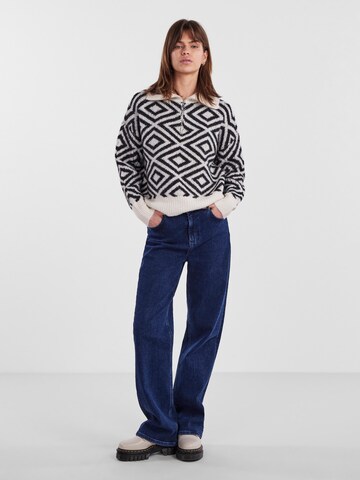 PIECES Sweater 'SOPH' in White