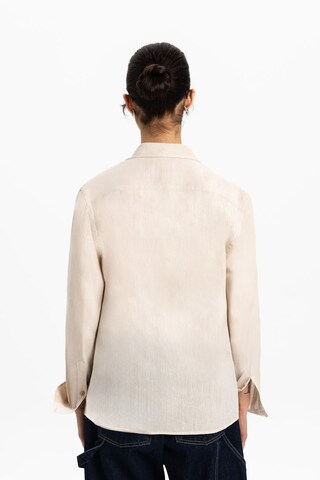 UNIQVIBE Blouse in Beige